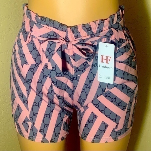 Summer Shorts with Pockets - Picture 2 of 4